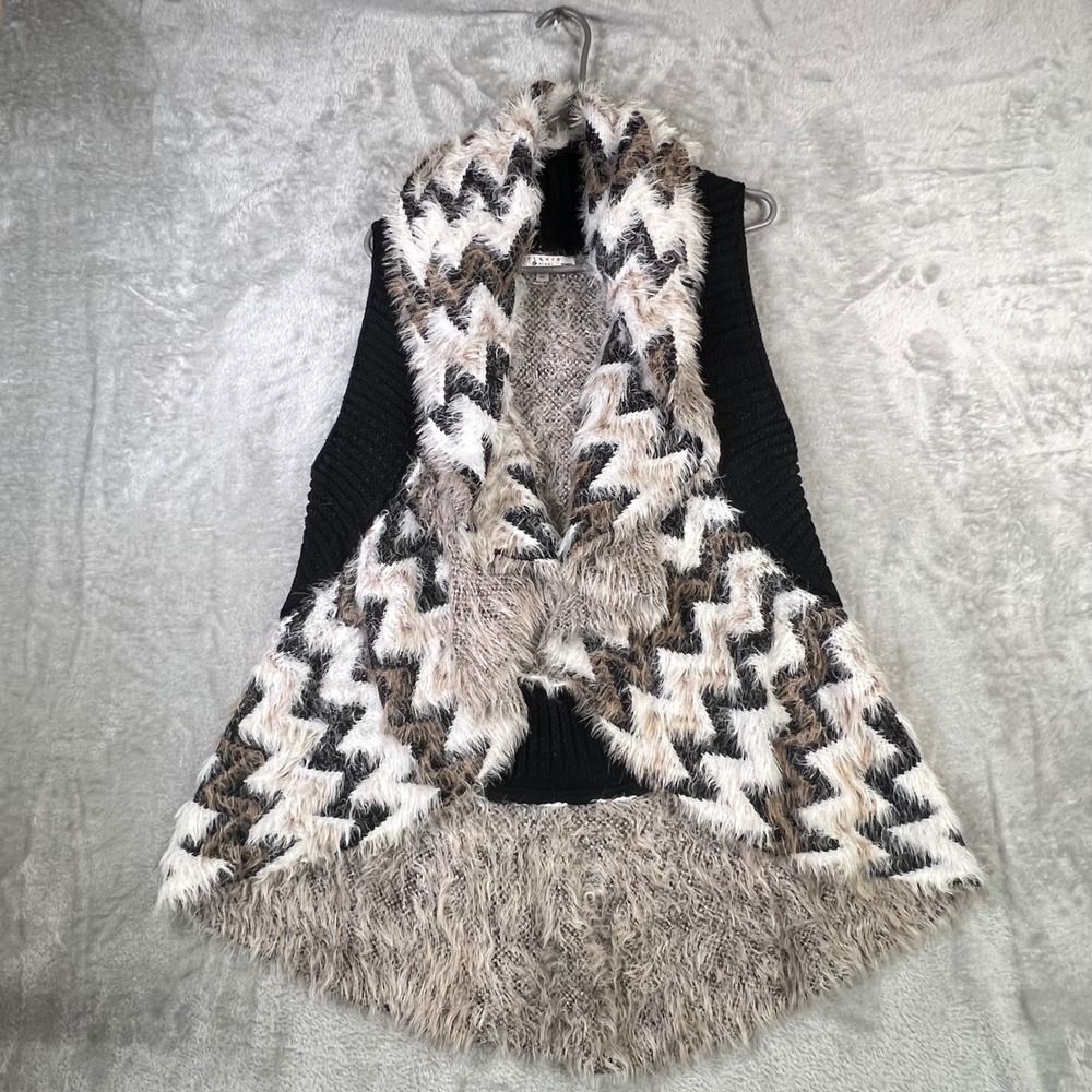 Liquid by Sioni‎ Women's Cozy Zig Zag Faux Fur Trim Cardigan Vest 1X
